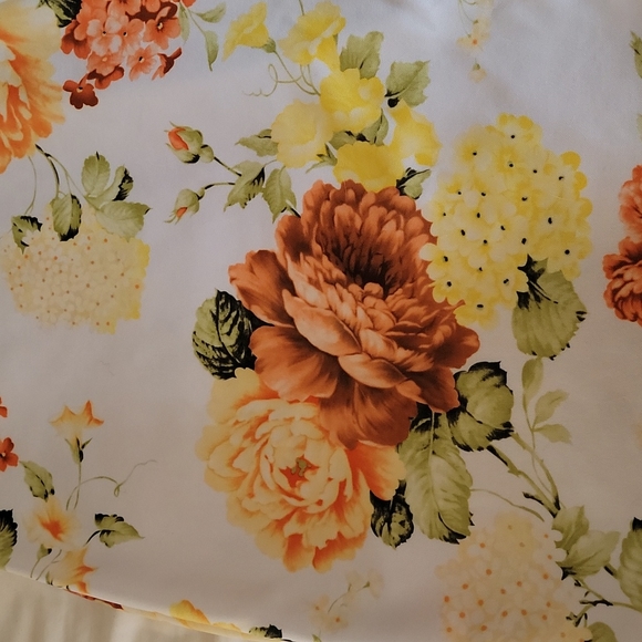 Fashion Nova Floral Mini Bodycon - Picture 3 of 3